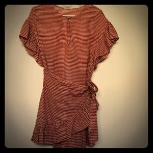 Tularosa red and white checkered wrap dress🌴🌈